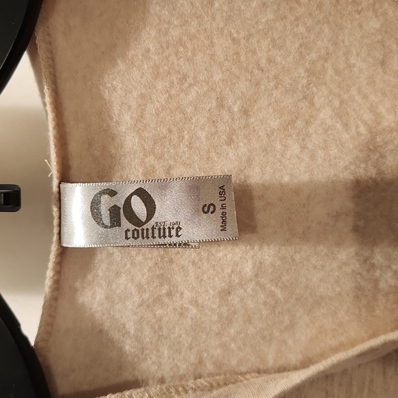 NWOT- Go Couture Soft Hooded Top - Picture 2 of 4